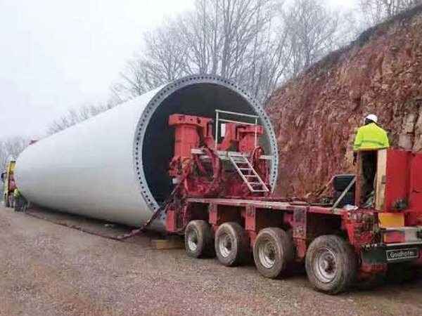 自動(dòng)裝卸式塔筒運(yùn)輸專用車